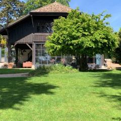 'Le Petit Clos Suites'- Charming Getaway on Leman Lake