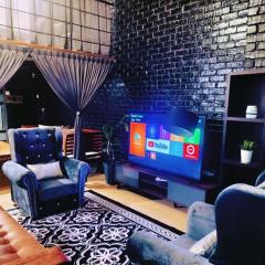 Soho Duplex Subang Empire by Chillout Stay