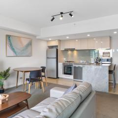 Feel The Sea Breeze: 1-Bed Alfresco Dining & Pool