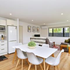 Broadbent Townhouse - Christchurch Holiday Homes