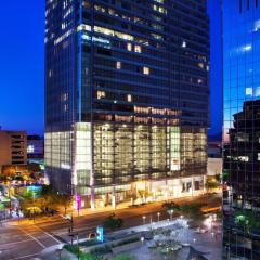 The Westin Phoenix Downtown