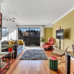 Adorable 1-Bedroom Apartment on Kitsilano Beach