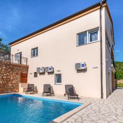 Awesome Home In Modric