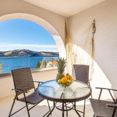 Cozy Apartment In Stara Novalja