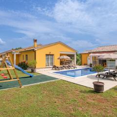 3 Bedroom Stunning Home In Labin