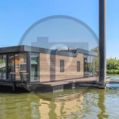 Gorgeous Ship In Ohé Laak With Wifi