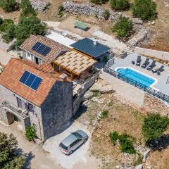 2 Bedroom Gorgeous Home In Smokvica