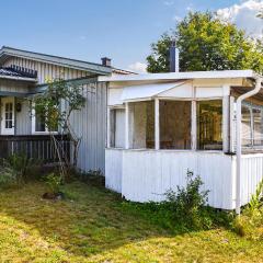 Cozy Home In Sölvesborg With Kitchen