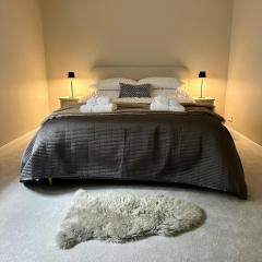 Castle View Apartments - The Hideout