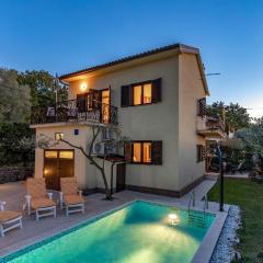 4 Bedroom Pet Friendly Home In Soline