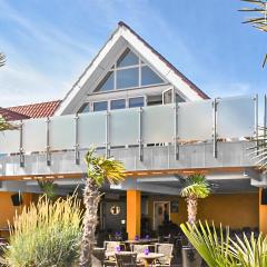 Three-Bedroom Apartment In Karrebaksminde