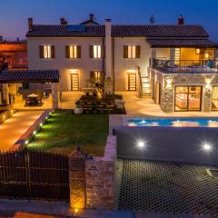 Stunning Home In Valtura
