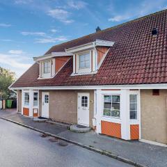 Beautiful Home In Höganäs With Wifi