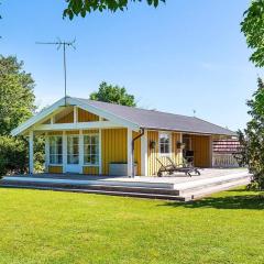 4 person holiday home in LÖTTORP