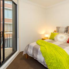 Thriving city location, dining hub near CBD