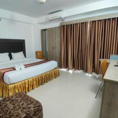 Cox West Inn
