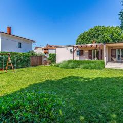 Amazing Home In Medulin With Wifi