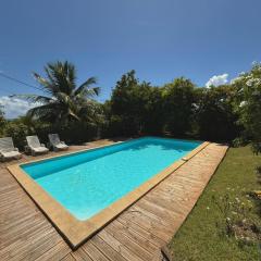 COLIBRI DAMPIERRE Appartement cosy au Gosier avec piscine, terrasse et vue mer