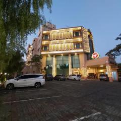 英达宫索罗酒店