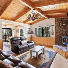 Cozy 3BDR - 1 Minute to the Beach!