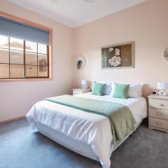 Family Beach House Near Barwon River & Beaches