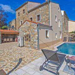 Awesome Home In Smarje