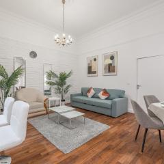 Unique Central Apartment in Budapest by Cavaland