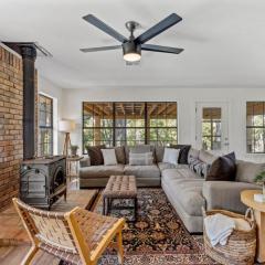 Brazos Riverside Cottage - Family, Fun Getaway