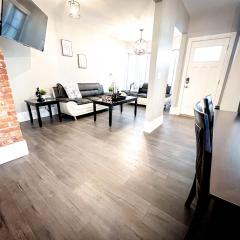 Spacious 6BR Perfect for Families or Groups in Niagara Falls Ny