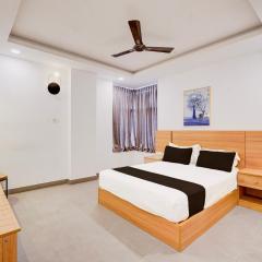 Collection O Eswar Grand Residency