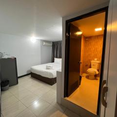 Maland House Hostel - Pattaya soi 14 Saisong Road