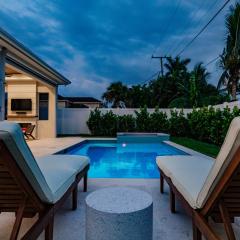 Naples Luxury Orange Blossom Oasis 4-3 Tiki Bar