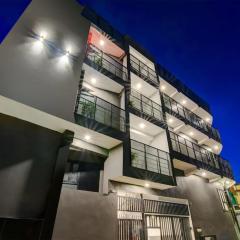 Hotel Crown Inn Surajkund Near Greenfield