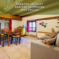 Au pied du château- Parking Wifi jardin - CLG Savoie