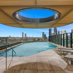 Southbank 1-Bed Resort with Study, Pool and Gym