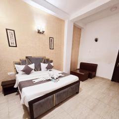 Hotel Galaxy - Ignou Road Saket