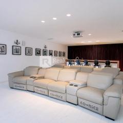 Villa in Herzliya Pituach, Israel