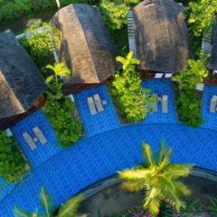 3BR Houses surrounding Infinity Pool CYN