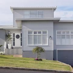 'The Light-House' Entire Home with Coastal Views