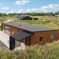 4 Bedroom Awesome Home In Bindslev