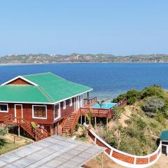 KoKo Beach - Wooden Green House