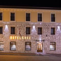 Hotel Knez