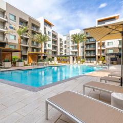 Spacious Resort style 2Bedroom 2Bath Oasis Pool Gym Desert Ridge