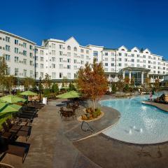 Dollywood's DreamMore Resort and Spa