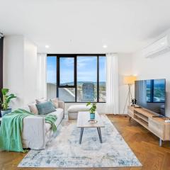 Trio Box Hill - Lux 3BR Penthouse Beauty w parking