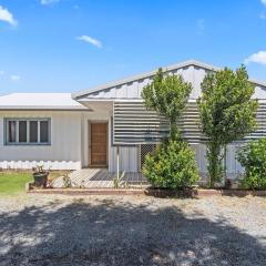 Campbell Cottage - A Beachside Escape in Torquay