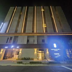 The Gleam Hotel