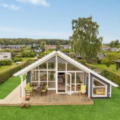 2 Bedroom Beach Front Home In Sjølund
