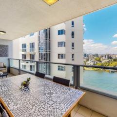 Brisbane City Luxury Riverfront Apartments