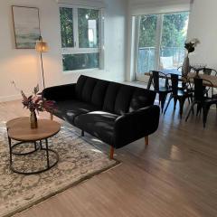 Stylish Westwood Apartment - Steps from UCLA